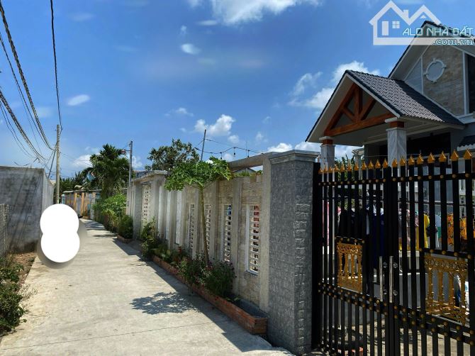 Chính chủ cần bán lô đất khu 2 thị trấn Cần Đước, Long An full đất ở đô thị - 1