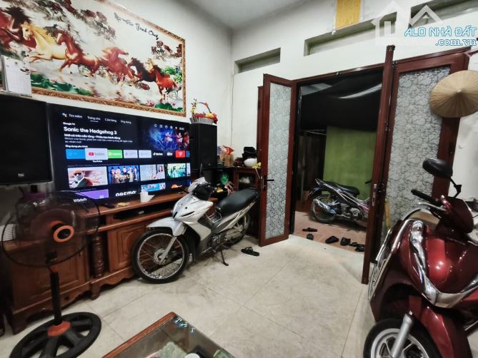 Nhà dân xây 45m² phố Thúy Lĩnh, 4 tầng chắc chắn, ô tô đỗ cổng giá 5.9 tỷ - 1