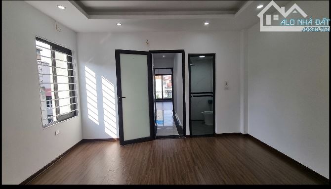 Nhà đẹp Cổ Nhuế, 35m², 6 Tầng, Lô góc, Thang máy, Giá Chỉ 7.9 Tỷ - 1