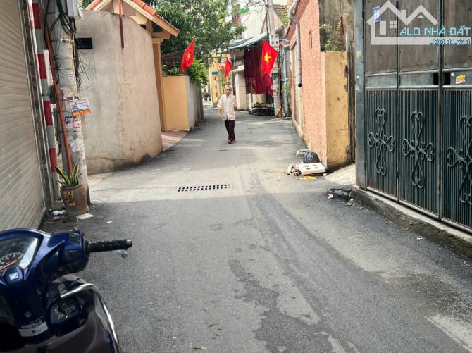 Anh Bình Minh nhờ bán nhà cấp 4 trung tâm Minh Khai, ô tô vào nhà, diện tích 70m², MT 4.5m - 1