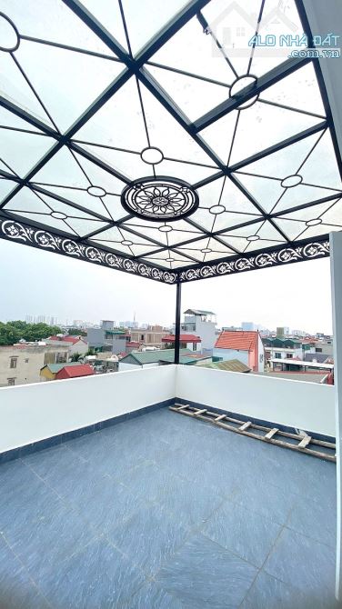 BÁN NHÀ PHỐ Ô CÁCH LONG BIÊN, 6 TẦNG,MT5M, Ô TÔ VÀO NHÀ, THANG MÁY, Ở SƯỚNG ĐỈNH, GIÁ X TỶ - 1