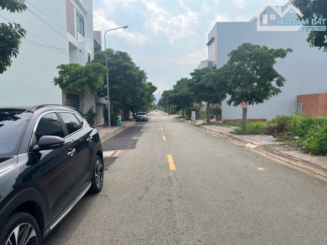 Đất Trung Tâm TP Bà Rịa Gò Cát 8 Cách bệnh viện 700 giường chỉ 200m,DT 108m2 Giá bán 1tỷ8 - 1