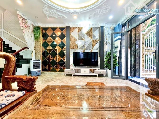 🤩🤩NHÀ ĐẸP 🚗 - 3TẦNG 5.2❌10M - ĐƯỜNG 8M - Tt NHÀ BÈ- Nhỉnh 6TỶ 💰🏡🏡 - 1