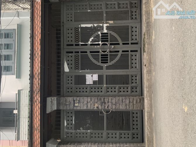 nhà đối diện chợ Xuân Thới Thượng - SHR - Dt 5x13m- Giá 2,8ty tl - 1