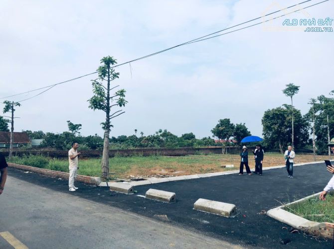 Phân Lô Hạ Bằng Phú Cát Vai réo -Giáp Tái Định Cư Khu Công Nghệ Cao DT:90m chỉ hơn 30tr/m2 - 1