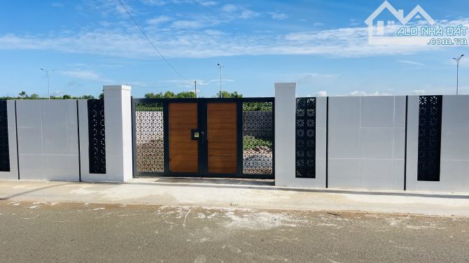 BÁN ĐẤT XÃ ĐẤT ĐỎ BÀ RỊA VŨNG TÀU HỒ CHÍ MINH - 1
