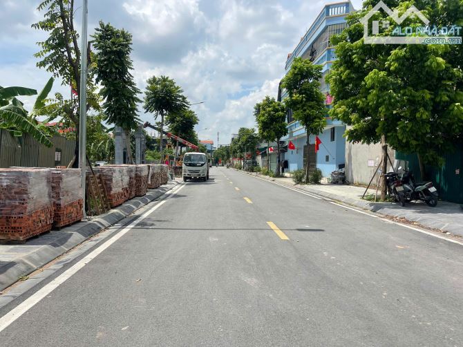 Bán đất Cự Khối, Ô tô tránh, Vỉa hè, Kinh Doanh, 94 m2, mặt tiền 5.8 m, giá chỉ 16 tỷ. - 1