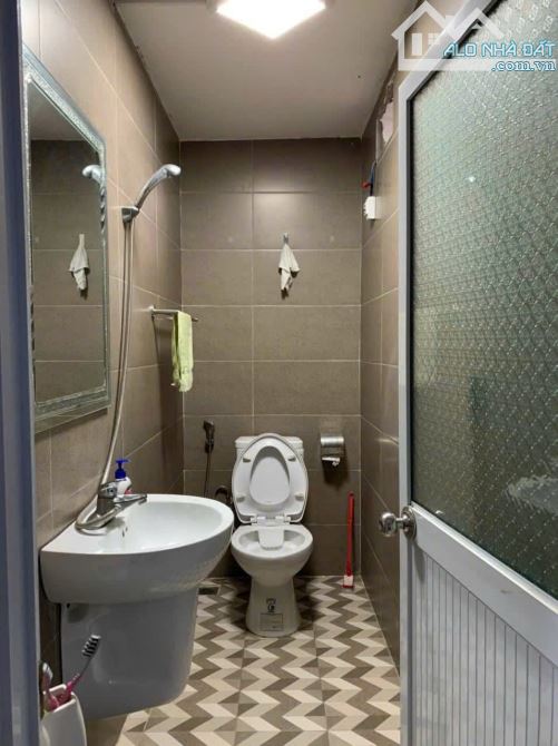 Bán nhà 3 tầng mặt phố nguyễn đình chiểu hải dương - 1