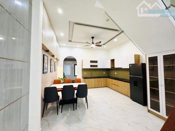 NHÀ 4 TẦNG MẶT TIỀN NGUYỄN HUY TỰ GẦN BIỂN GIÁ TỐT - 1