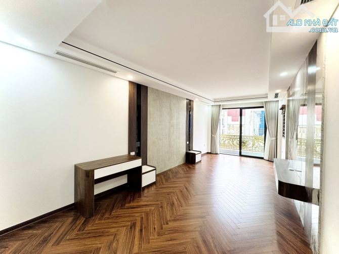 BÁN NHÀ HÀO NAM ĐỐNG ĐA 55m 5Tầng Mt 4.2m GIÁ 21 TỶ PHÂN LÔ Ô TÔ TRÁNH KINH DOANH. - 1