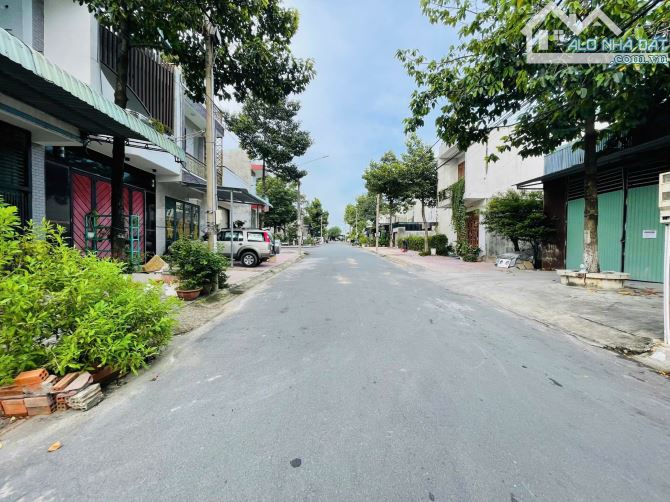 Bán lô TDC Tân Biên sổ sẵn gần nhà thờ Hà Phát.Diện tích: 4.5 x 18.1m (81m2) 👉Pháp lý: sổ - 1