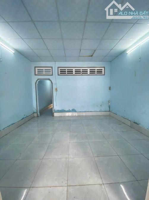 Ngay Vòng Xoay Thị Trấn Hóc Môn Tài Chính 800 Triệu Có Ngay Căn Nhà C4 DT 48m2 - 1