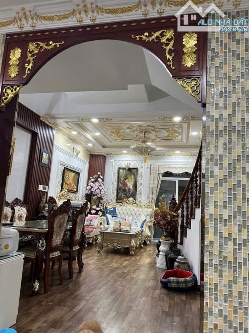 NHÀ ĐẸP 100M² x 4 TẦNG, MẶT TIỀN ĐƯỜNG, TNP.A QUẬN 9 gần LÊ VĂN VIỆT - 1