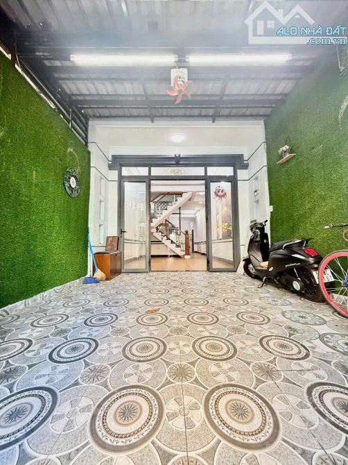 BÁN NHÀ GIÁ 5,2 TỎI, 72M2, 2 TẦNG HẺM XE TẢI THÔNG TRẦN THỊ NĂM, Q12. - 1