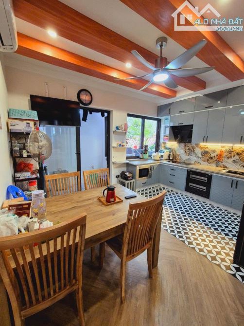 Bán gấp nhà 5 tầng 84m2 nội thất đỉnh thang máy nhập khẩu ngõ phố Vũ Trọng Phụng 28 tỷ - 1