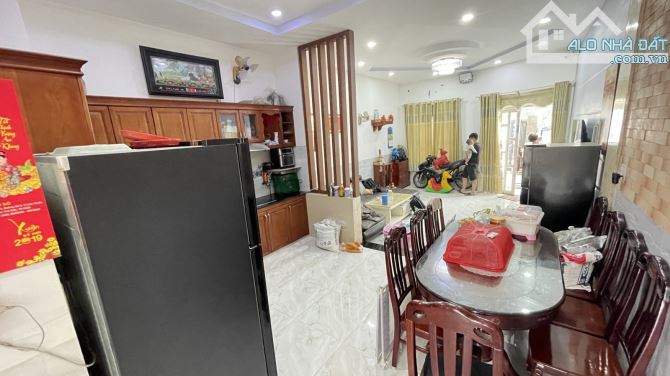 HOT NGAY LINH ĐÔNG THỦ ĐỨC - HXT - DT 278M2 - 2 TẦNG - HƠN 22 TỶ . - 1