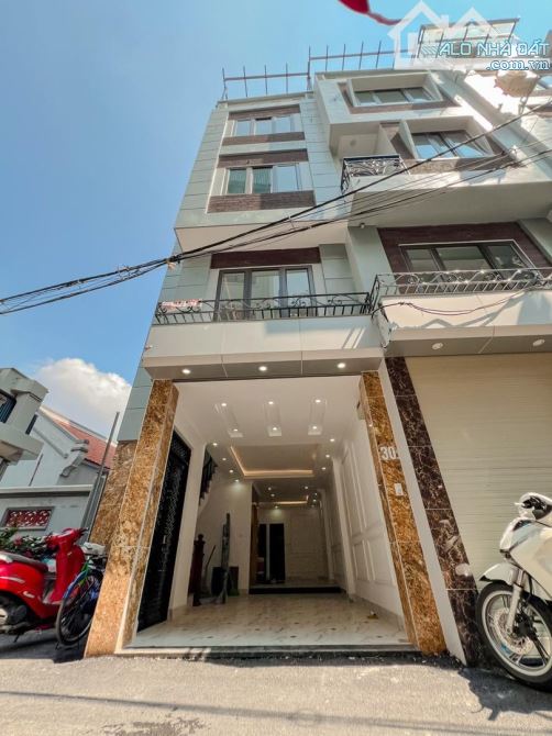 NHÀ NGÕ 2 ĐƯỜNG HOÀNG LIỆT. LINH ĐÀM. 60M2 - 5 TẦNG. THANG MÁY. Ô TÔ ĐỖ CỬA.