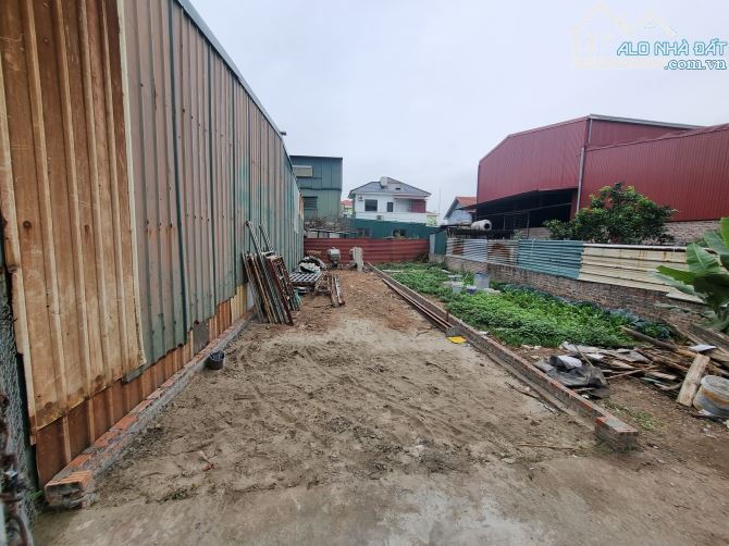 đất đẹp gần vành đai 4 quý anh chị nhanh tay lh e nhé để dc hỗ trợ giá tốt - 2