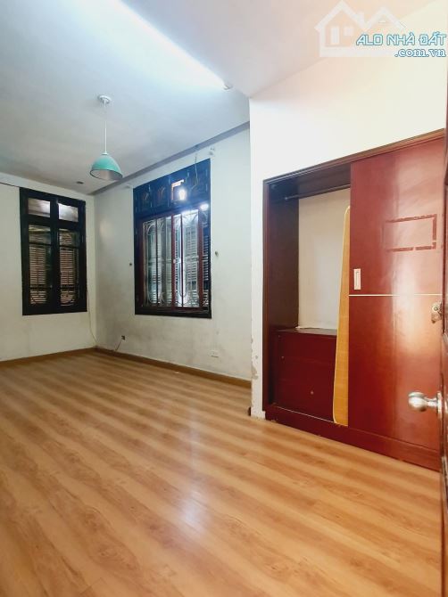 Bán nhà phân lô Nguyễn Chí Thanh,50m x 4 tầng giá 19,8 tỷ,lô góc,ngõ thông,kinh doanh đỉnh - 1