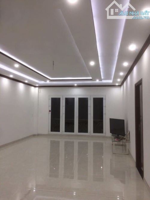 CHDV 5 TẦNG – HOÀNG DIỆU 2 – Khoán 800tr/năm – NGANG 10.5M – 231M² - 1
