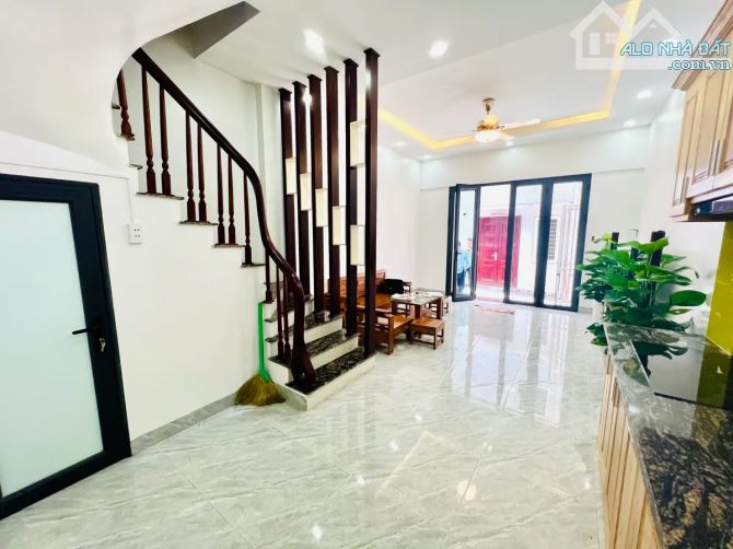 Bán Nhà Lô Góc Thái Thịnh, Đống Đa, 5 Tầng, MT 4m, Trước Nhà Gần 3m, 20m Ra Ô Tô, Chỉ 9 Tỷ - 1