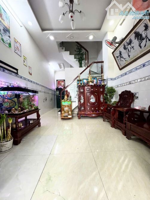 Bán nhà hẻm xe hơi Đào Tông Nguyên, NB, DT 3,5x8m, 3 lầu. Giá 2,36 tỷ - 1