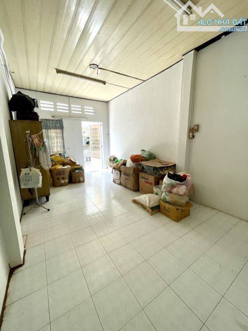 - CHÍNH CHỦ 1 ĐỜI CHƯA QUA MUA BÁN - 42M2, 2 TẦNG,  GIÁ CHỈ 5,7 TỶ - CẠNH MẶT TIỀN - - 1