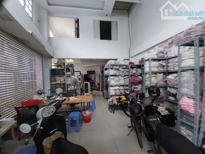 BÁN TÒA NHÀ CĂN HỘ DỊCH VỤ TÂN PHÚ- 5 TẦNG - ĐANG THU NHẬP 40TR/THÁNG  TÒA NHÀ 5 TẦNG - 1