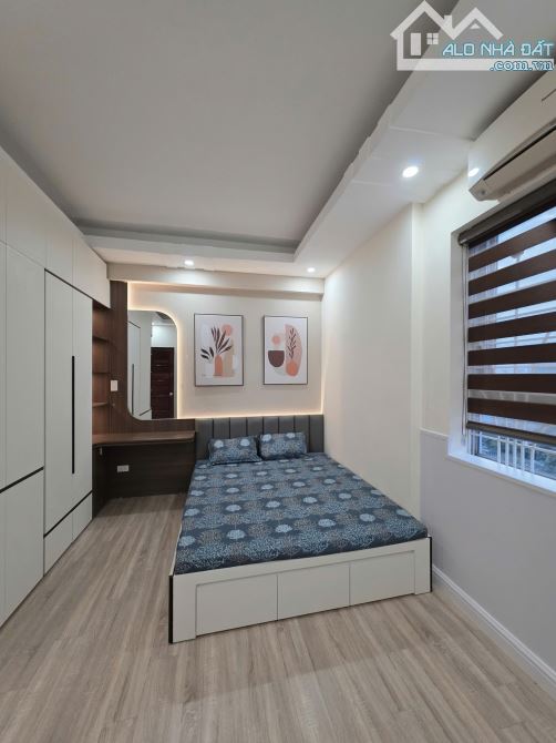 CẦN BÁN căn hộ đẹp đầy đủ nội thất, lô góc view thoáng, tầng đẹp gần CV CẦU GIẤY - 1