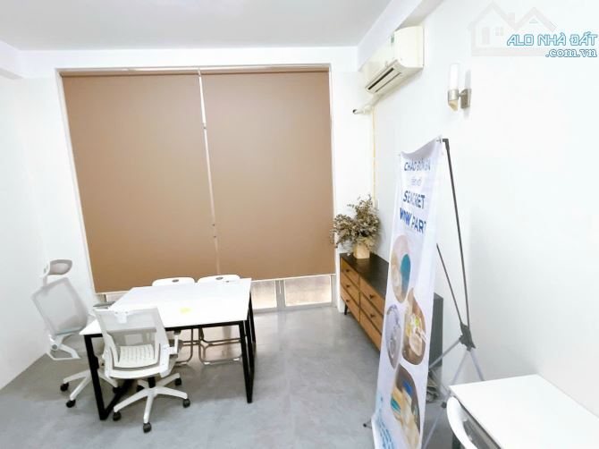 Siêu phẩm MT Âu Cơ – Đối diện chung cư Oriental, DT:4.6 x26, 3 lầu, Giá 18.5 tỷ TL - 1