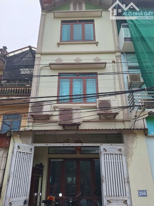 🏠Nhà mặt đường thông🚘 ô tô tránh nhau  👉ĐÔNG MỸ -THANH TRÌ -HÀ NỘI  💲Giá 5ty8xxtr  **D - 1