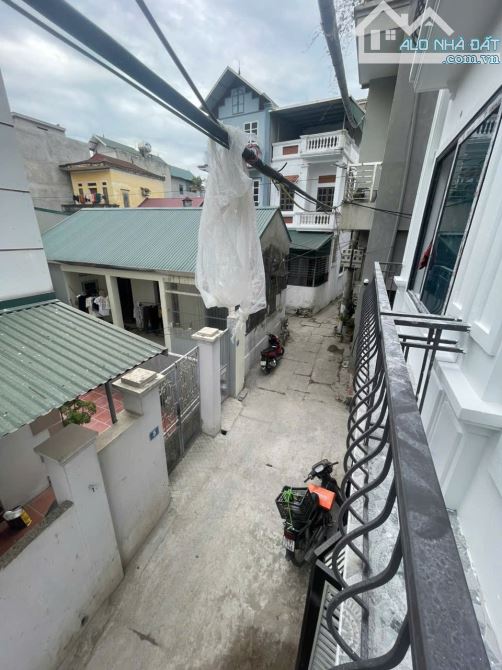 BÁN NHÀ 4 TẦNG – YÊN LŨNG – NGÕ THÔNG Ô TÔ ĐỖ CỬA – GIÁ 5,6 TỶ - 1