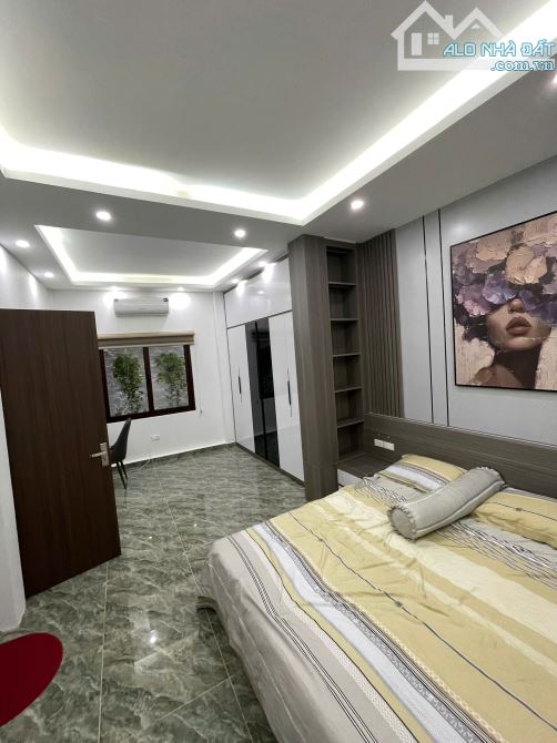 Bán nhà MINH KHAI, GẦN Ô TÔ TRÁNH , GẦN PHỐ, 2 GIẾNG TRỜI, FULL NỘI THẤT, 4PHÒNG - 1
