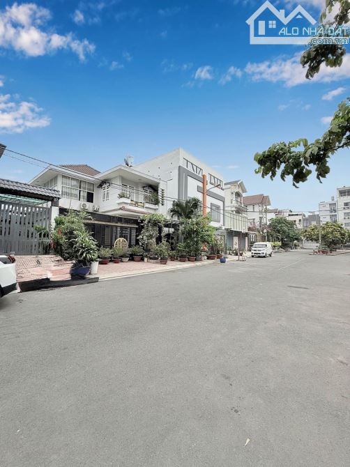 Bán Nhà Quận 8 , Biệt Thự , Ngay An Dương Vương, 2Tầng , 220m2,Nhỉnh 16 Tỷ (TL) - 1