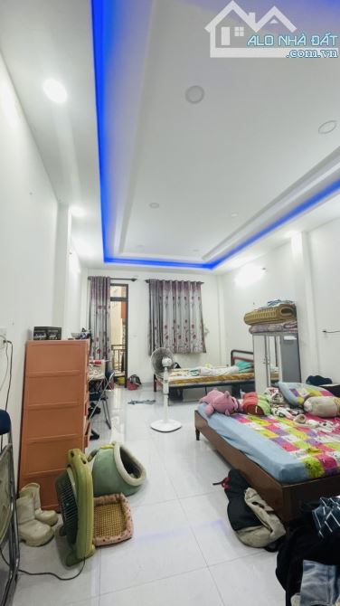 Nhà đẹp view công viên đường 12m Khuông Việt, dt 4x20, 5 Tầng giá 9 tỷ 6 tl - 1