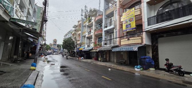 Nhà đẹp ngay khu phố chợ An Dương Vuong, phường 10 quận 6 giá chỉ 13,8 tỷ - 1