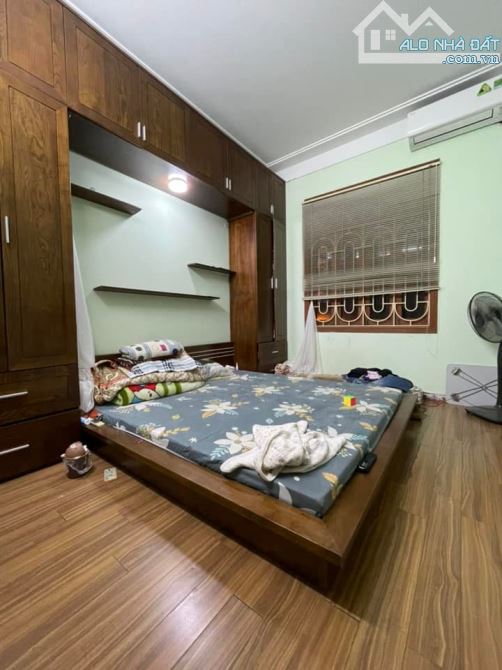 CHO THUÊ NHÀ TRẦN HÒA, ĐỊNH CÔNG, CẦU LỦ 50M 4T 5 NGỦ 12TR - 1