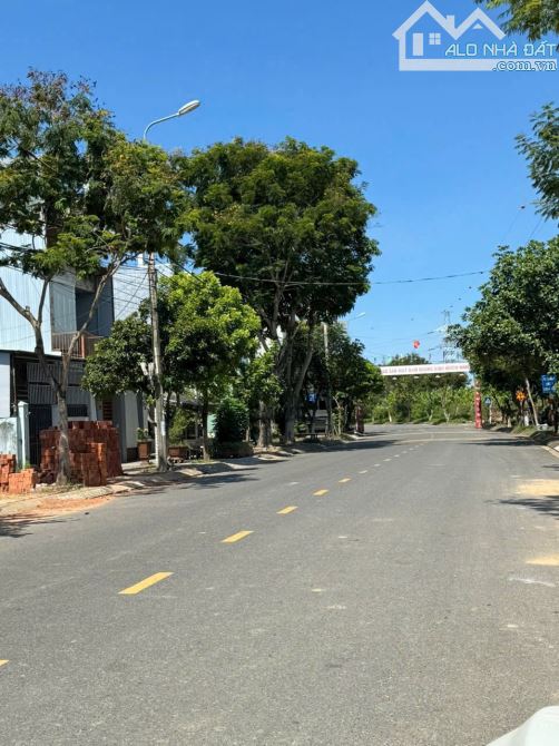 Chỉ 4.4 tỷ Bán lô đất đẹp gần kênh mát mẻ Đường 10,5m Trần Tử Bình - Phường Hòa Xuân