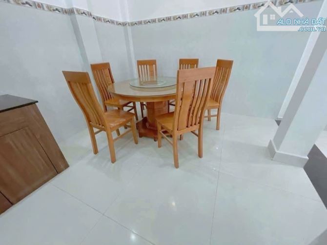 🎉🎉Căn nhà toạ lạc ở khu vực trung tâm TP, kiệt trước nhà rộng 4 m , thông đủ hướng. - 1
