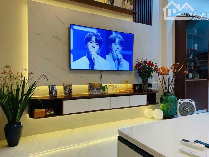 NHÀ PHÂN LÔ LẠC LONG QUÂN 30m 5 TẦNG MT 3,6m NGÕ Ô TÔ CÁCH HỒ TÂY 200M FULL NỘI THẤT 11 TỶ - 1