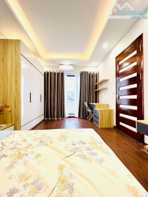 [Mặt Phố] Bán nhà mới MP Khương Đình,43m2X7T, giá 18.8 tỷ,KD sầm uất,thang máy - 1