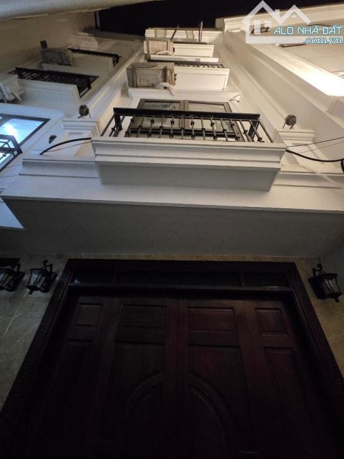 🏠 Đức Thắng, gần Học Viện Tài Chính, 33m2 nhỉnh 5 tỷ, ngõ thông, gần ô tô, full nội thất - 1