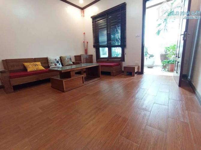 Bán nhà TT Nguyễn Trãi 21m2 nhà đẹp oto dừng đỗ thoải mái 3.3 tỷ - 1