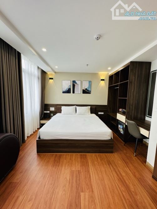 49.x tỷ / 8 tầng /7.2 M tiền/ Khách Sạn View Hồ. Hoàng Mai - 1