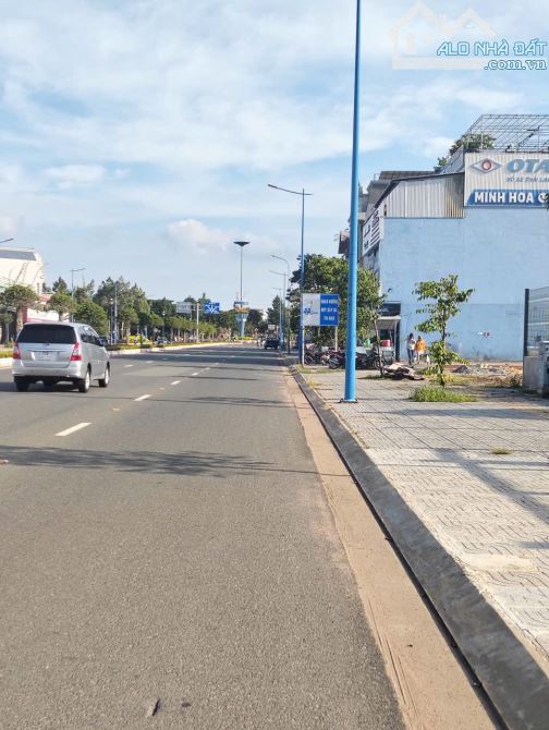 Mặt tiền KINH DOANH - đường 3/2 Lớn nhất Bà Rịa chủ cần bán 1 lô đất đẹp - GẦN MINH MÂM. - 1