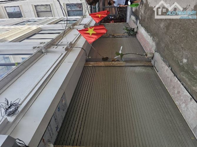 Bán nhà Nguyễn Văn Cừ-Gia Thụy 5 tầng ô tô - 1