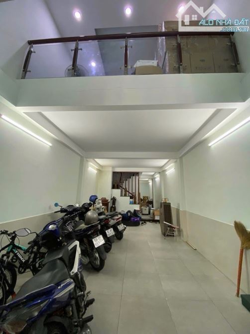 Bán Nhà 5 tầng cực đẹp- hẻm xe hơi- Tô Hiến Thành trung tâm Q10- 84m2 nỡ hậu nhẹ- 16,5 tỷ. - 1