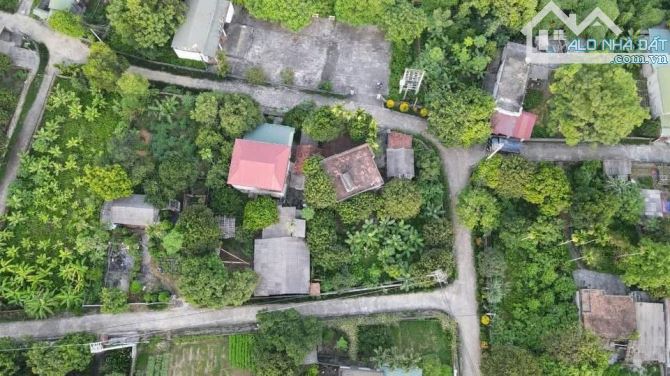 Bán đất sẵn nhà và vườn cây ăn quả . Vị trí đẹp 2 mặt tiền - 1