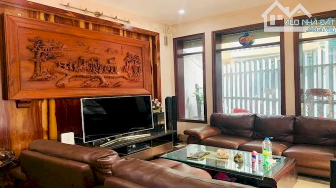 BÁN NHÀ VÕNG THỊ GẦN Ô TÔ, TIỆN DI CHUYỂN 3 QUẬN, VỪA Ở VỪA KINH DOANH - 1