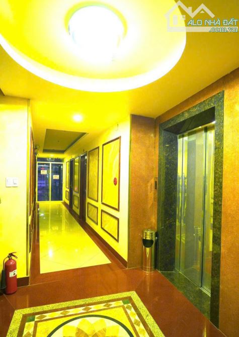 Cho thuê Khách Sạn chuẩn 2** Gồm 96 Phòng đường Nguyễn Thái Bình, P.4, Q.Tân Bình - 1